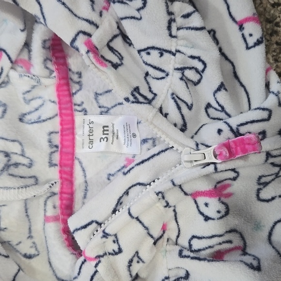 Cozy White Polar Bear Print Baby One Piece - Picture 3 of 3